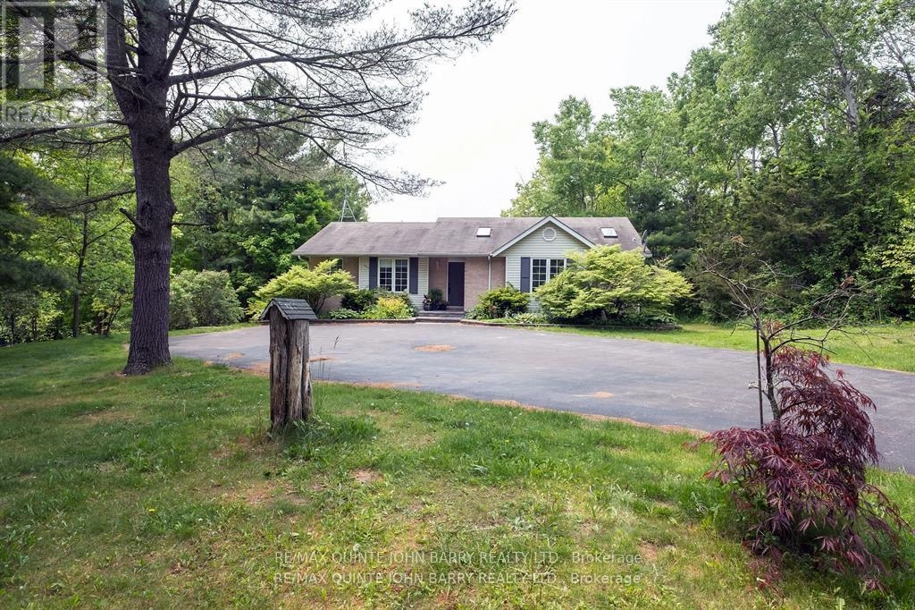 524 Christiani Road, Quinte West, Ontario  K8V 5P4 - Photo 2 - X12380987