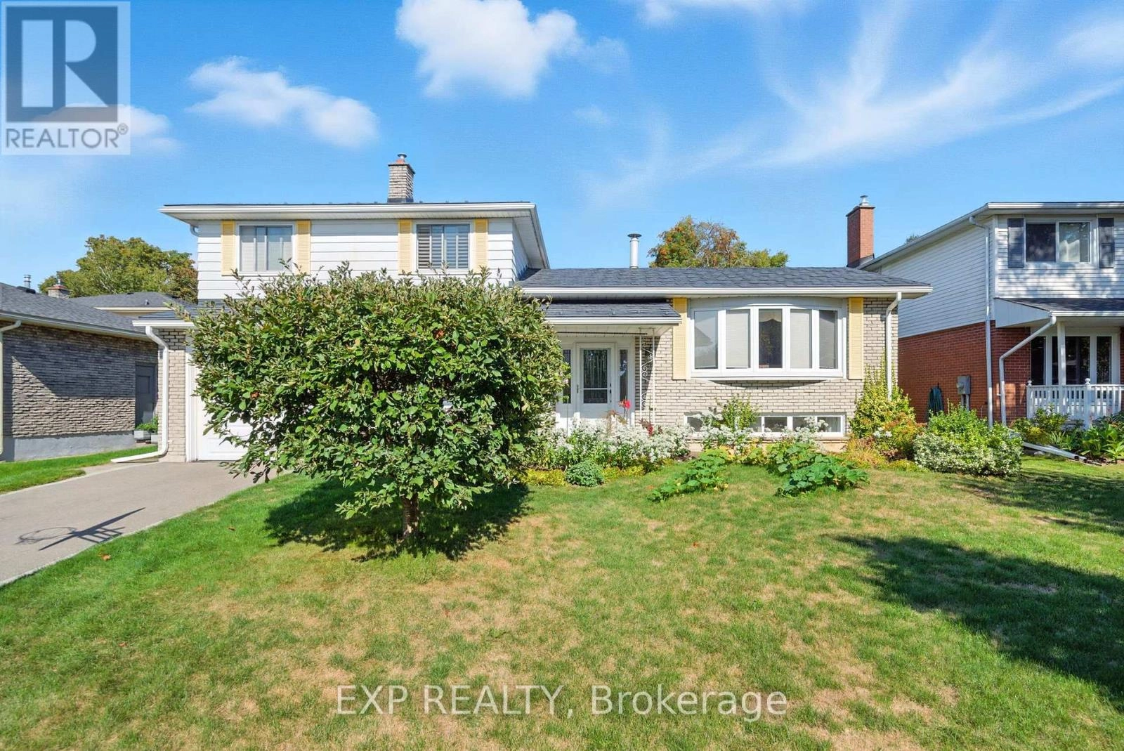 52 Bayview Crescent, Cobourg, Ontario  K9A 4C6 - Photo 1 - X12381397
