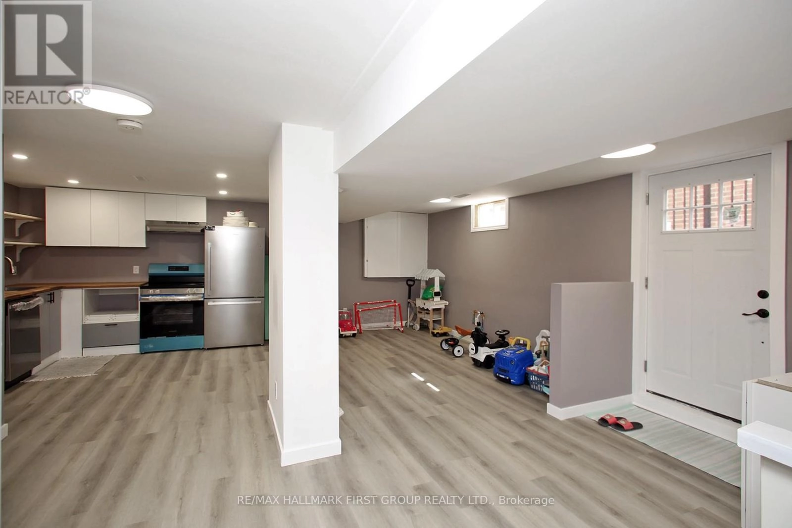 Lower - 213 Glen Hill Drive, Whitby, Ontario  L1N 7J5 - Photo 3 - E12380932