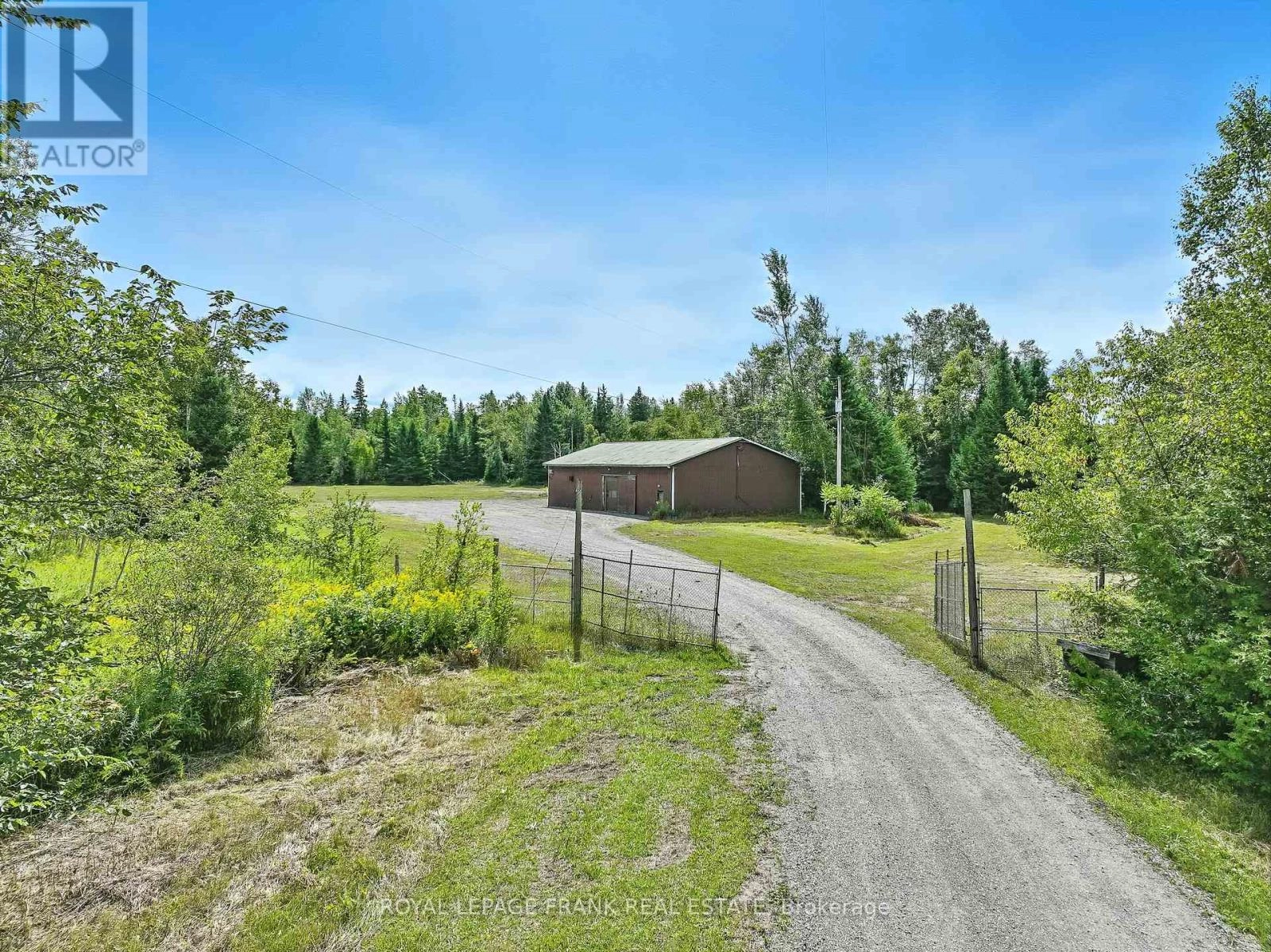 274 Highway 35, Kawartha Lakes, Ontario  L0B 1K0 - Photo 3 - X12381517