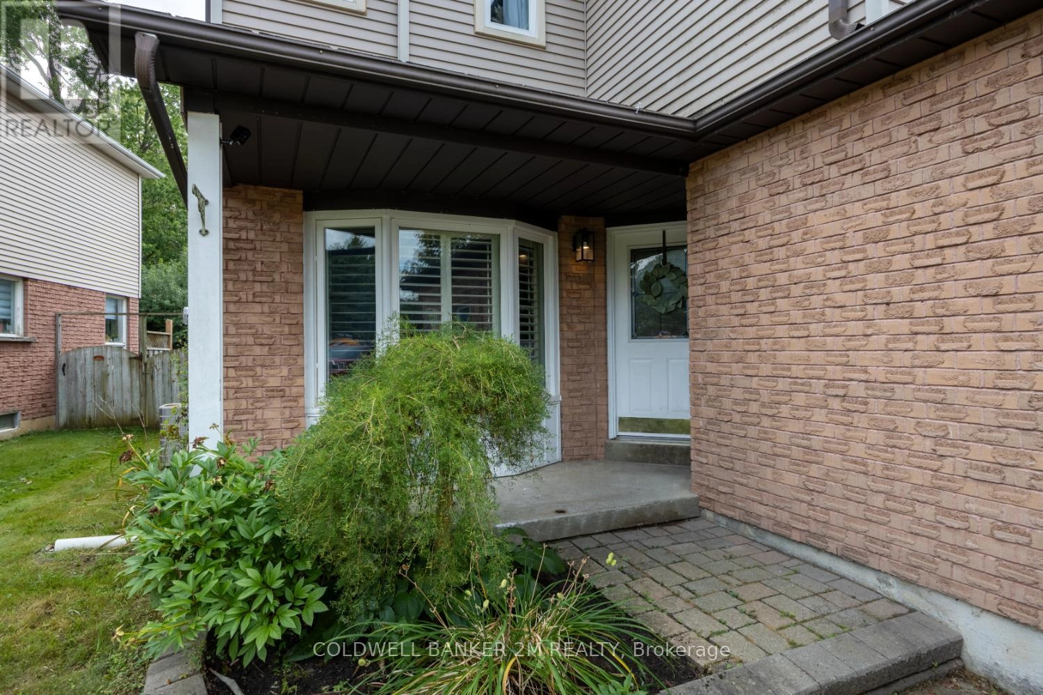 11 Parklawn Drive, Clarington, Ontario  L1E 1Y8 - Photo 2 - E12381798