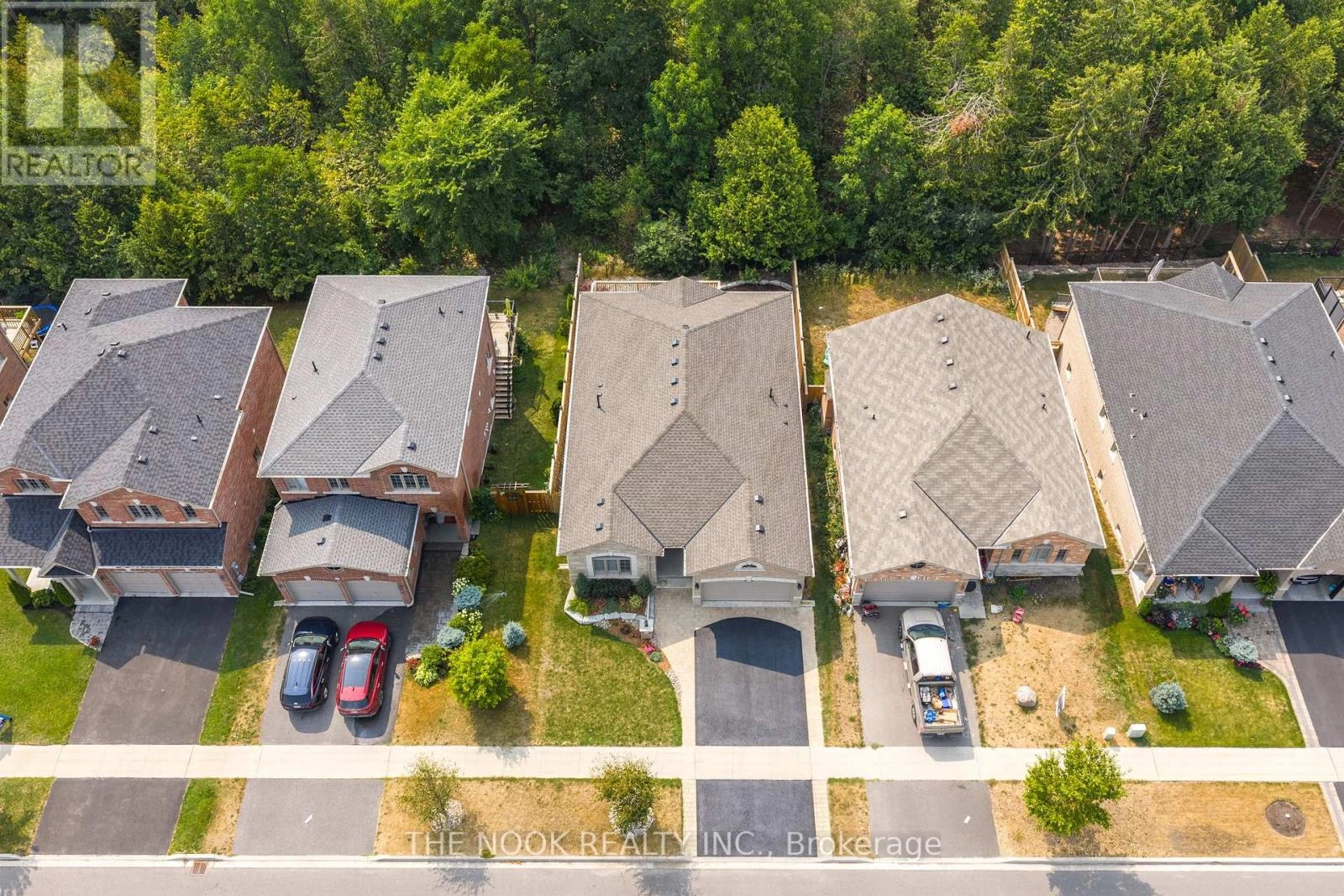 145 Springdale Drive, Kawartha Lakes, Ontario  K9V 0N1 - Photo 1 - X12381994
