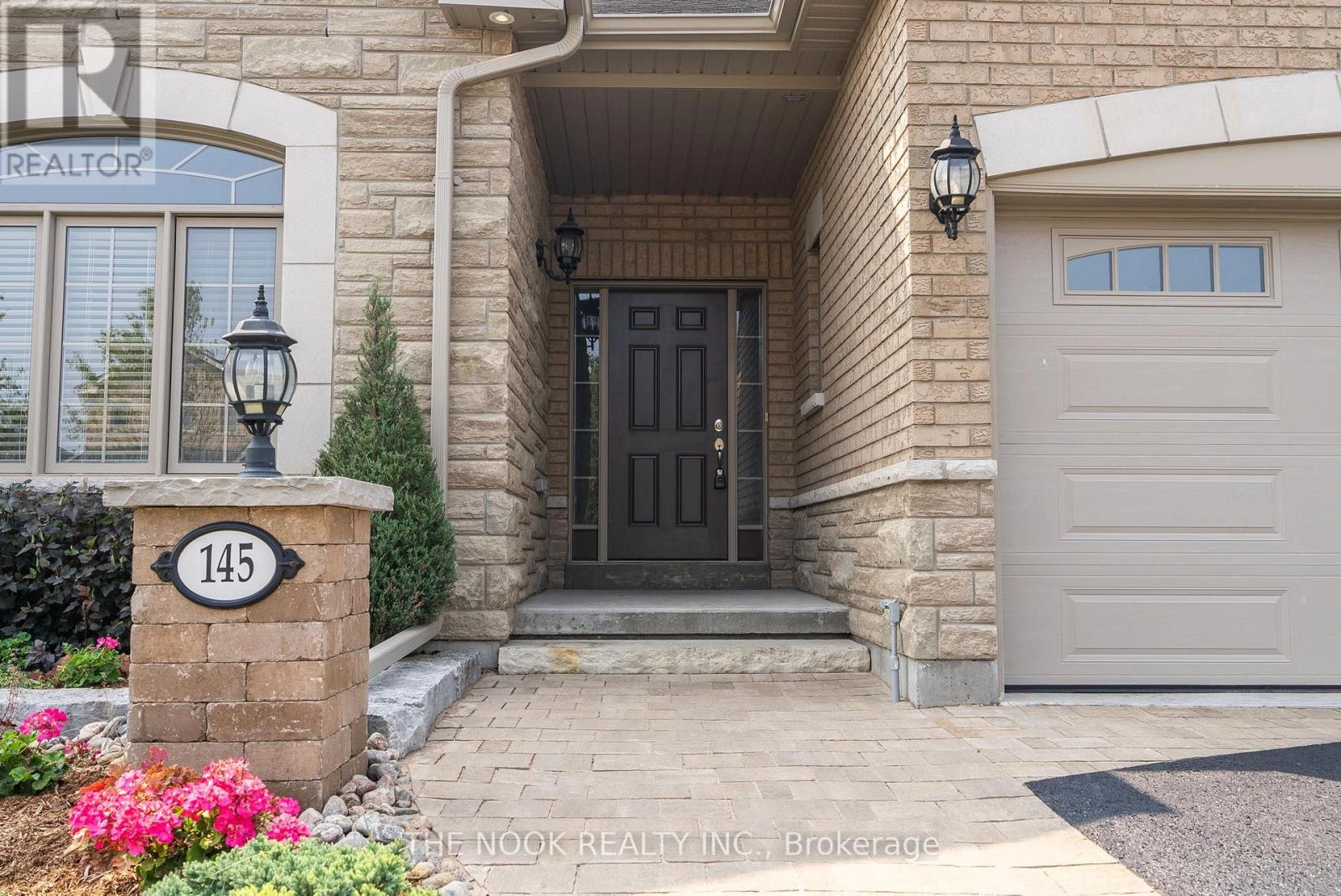145 Springdale Drive, Kawartha Lakes, Ontario  K9V 0N1 - Photo 3 - X12381994