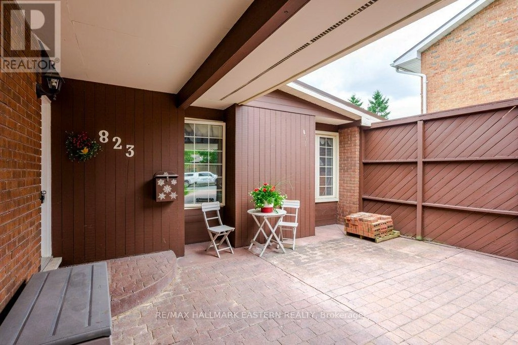 823 Wedgewood Court, Peterborough, Ontario  K9J 7T8 - Photo 3 - X12382380