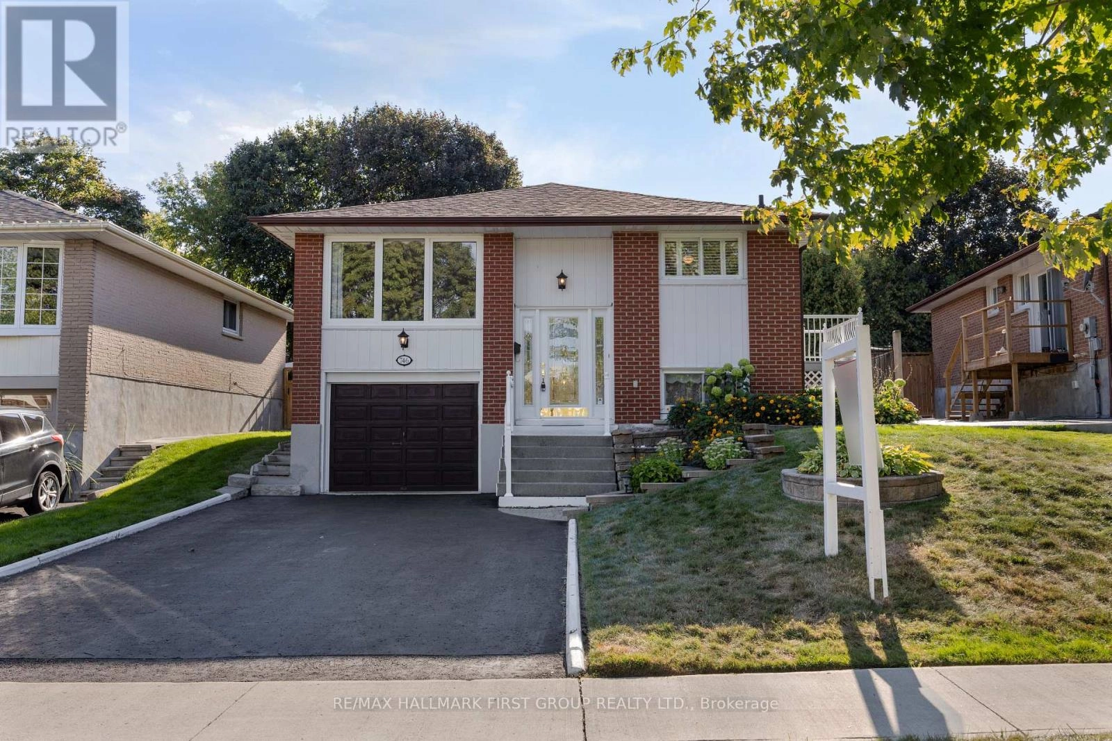 746 Central Park Boulevard N, Oshawa, Ontario  L1G 6B1 - Photo 3 - E12383425