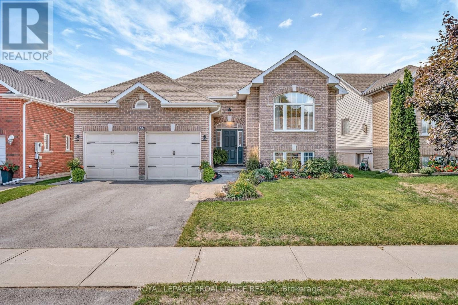 34 Finch Drive, Belleville, Ontario  K8P 5M6 - Photo 2 - X12383367