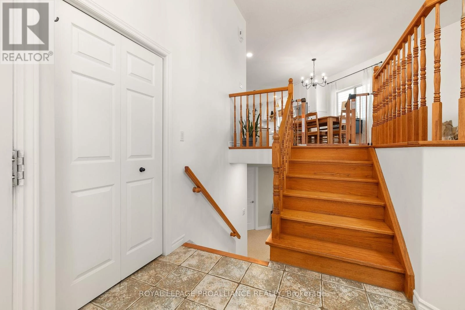 34 Finch Drive, Belleville, Ontario  K8P 5M6 - Photo 3 - X12383367
