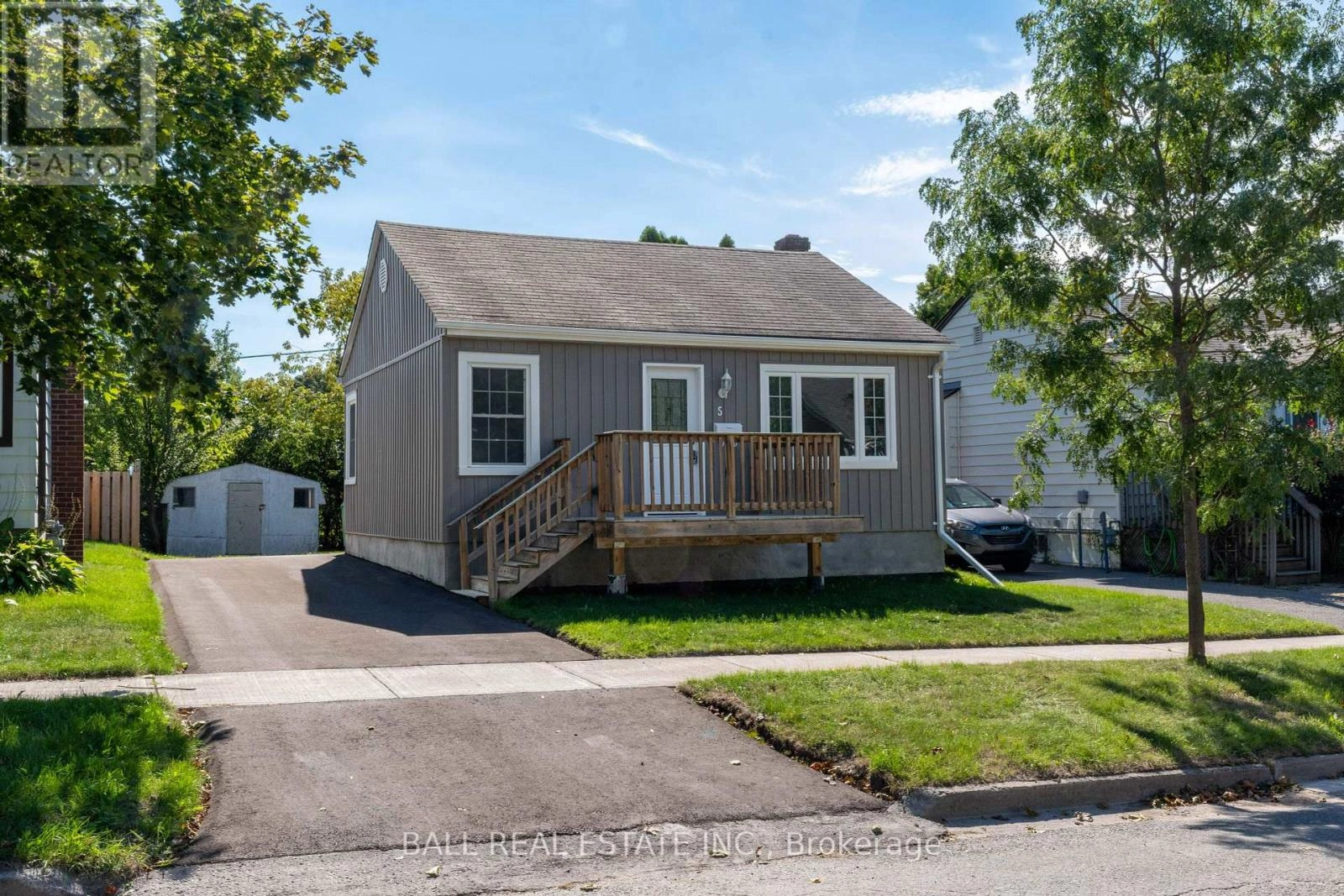 5 Wallace Street, Peterborough, Ontario  K9H 1A8 - Photo 1 - X12383605