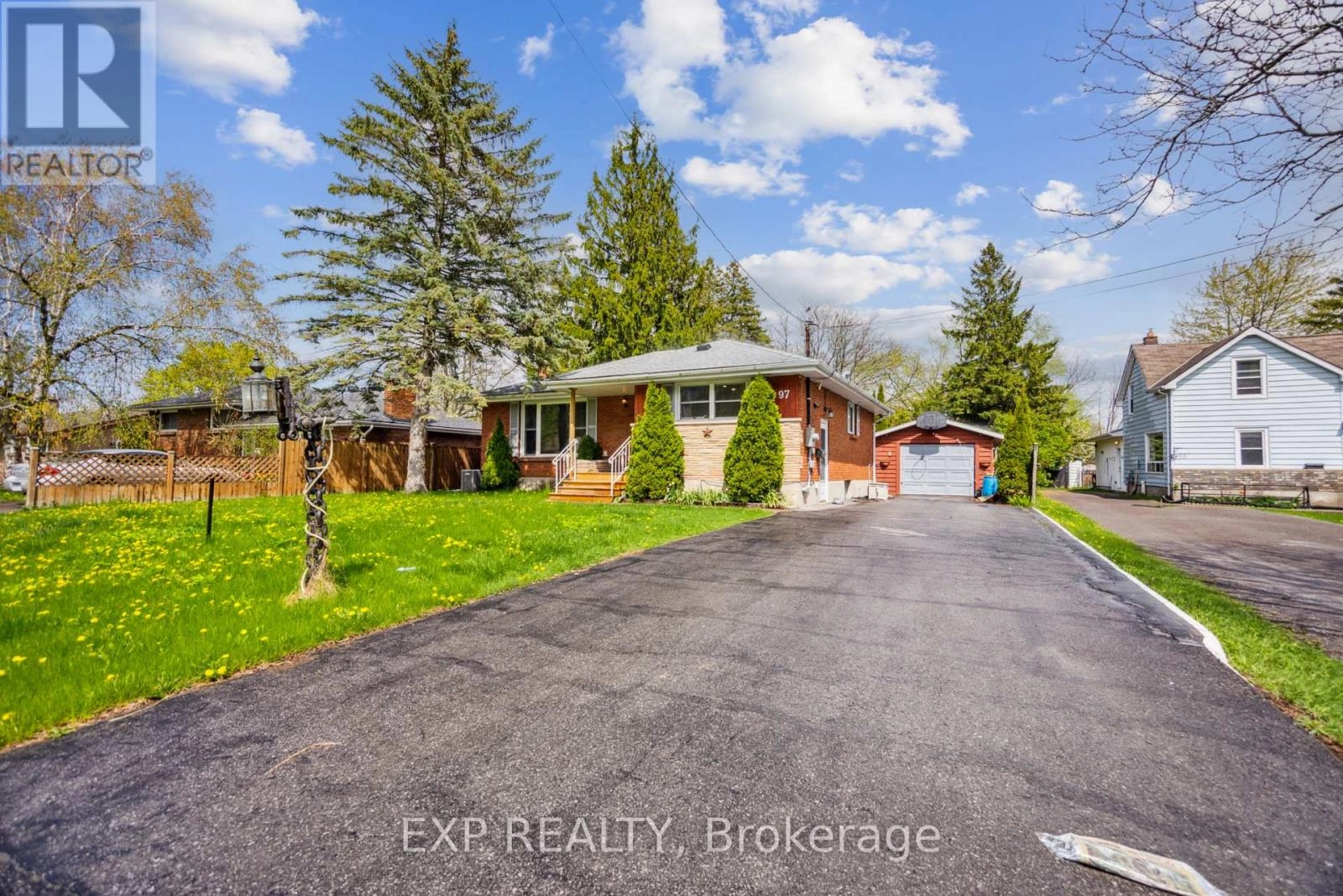 97 Gilbert Street, Belleville, Ontario  K8P 3H1 - Photo 2 - X12383810