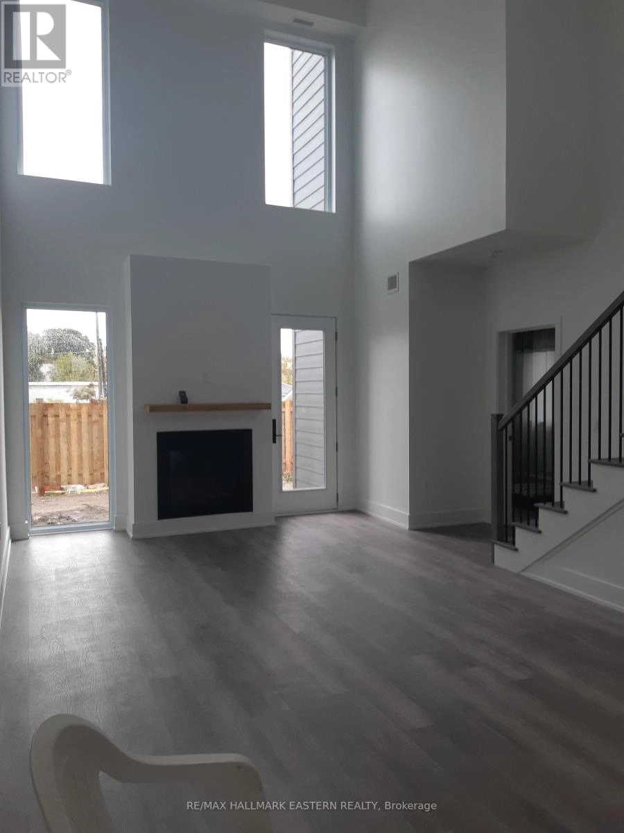 4 - 19 West Street N, Kawartha Lakes, Ontario  K0M 1N0 - Photo 2 - X12383704