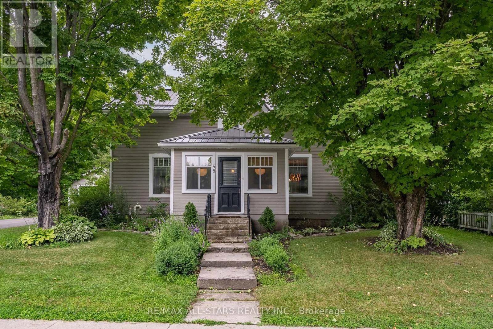 49 John Street, Kawartha Lakes, Ontario  K0M 1N0 - Photo 3 - X12384546