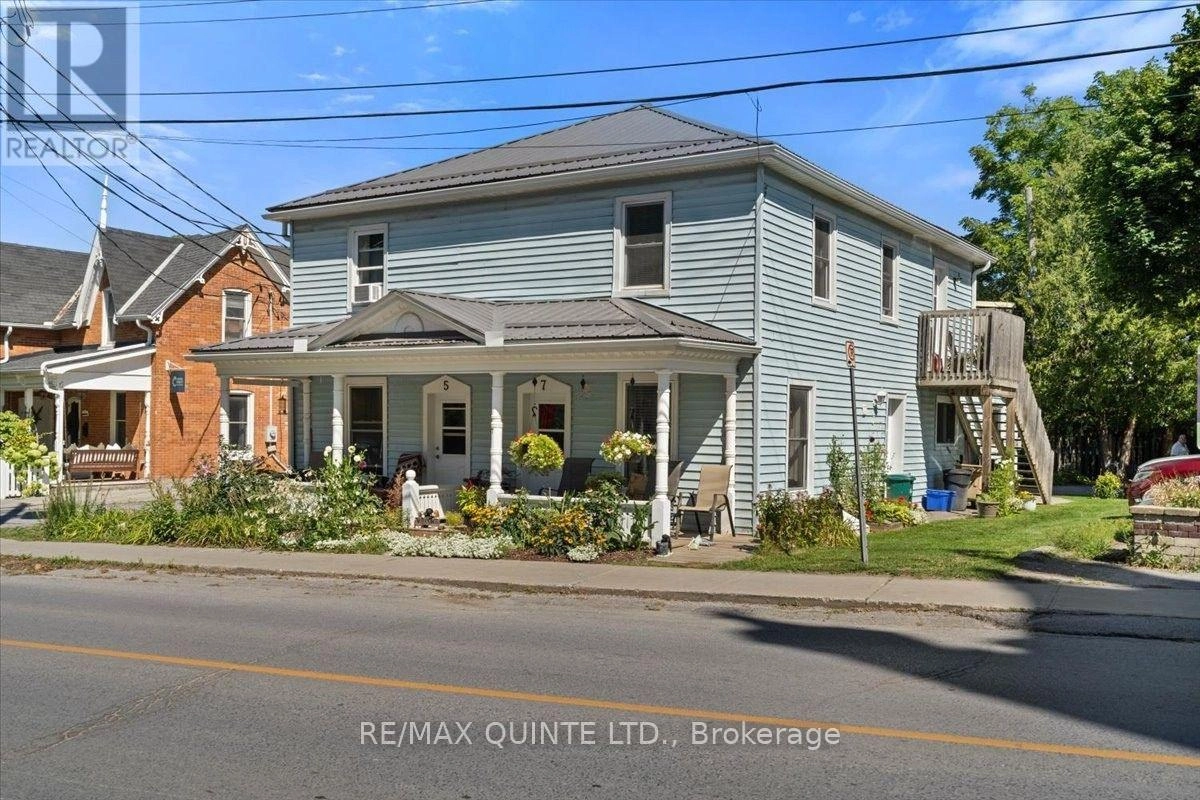 5-7 Chapel Street, Prince Edward County, Ontario  K0K 2T0 - Photo 2 - X12384783