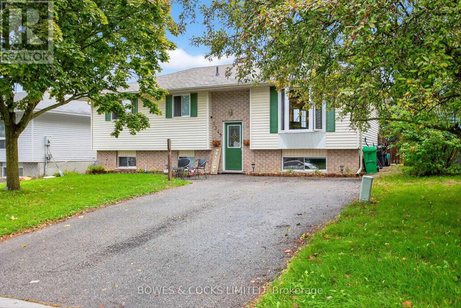 1349 Tudor Crescent, Peterborough, Ontario  K9L 1X1 - Photo 2 - X12384942