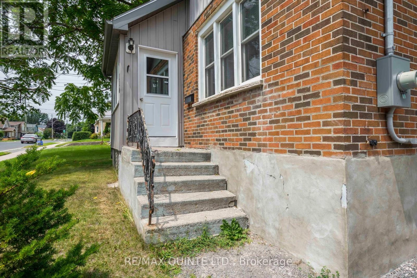 110 Moira Street W, Belleville, Ontario  K8P 1S9 - Photo 3 - X12385701