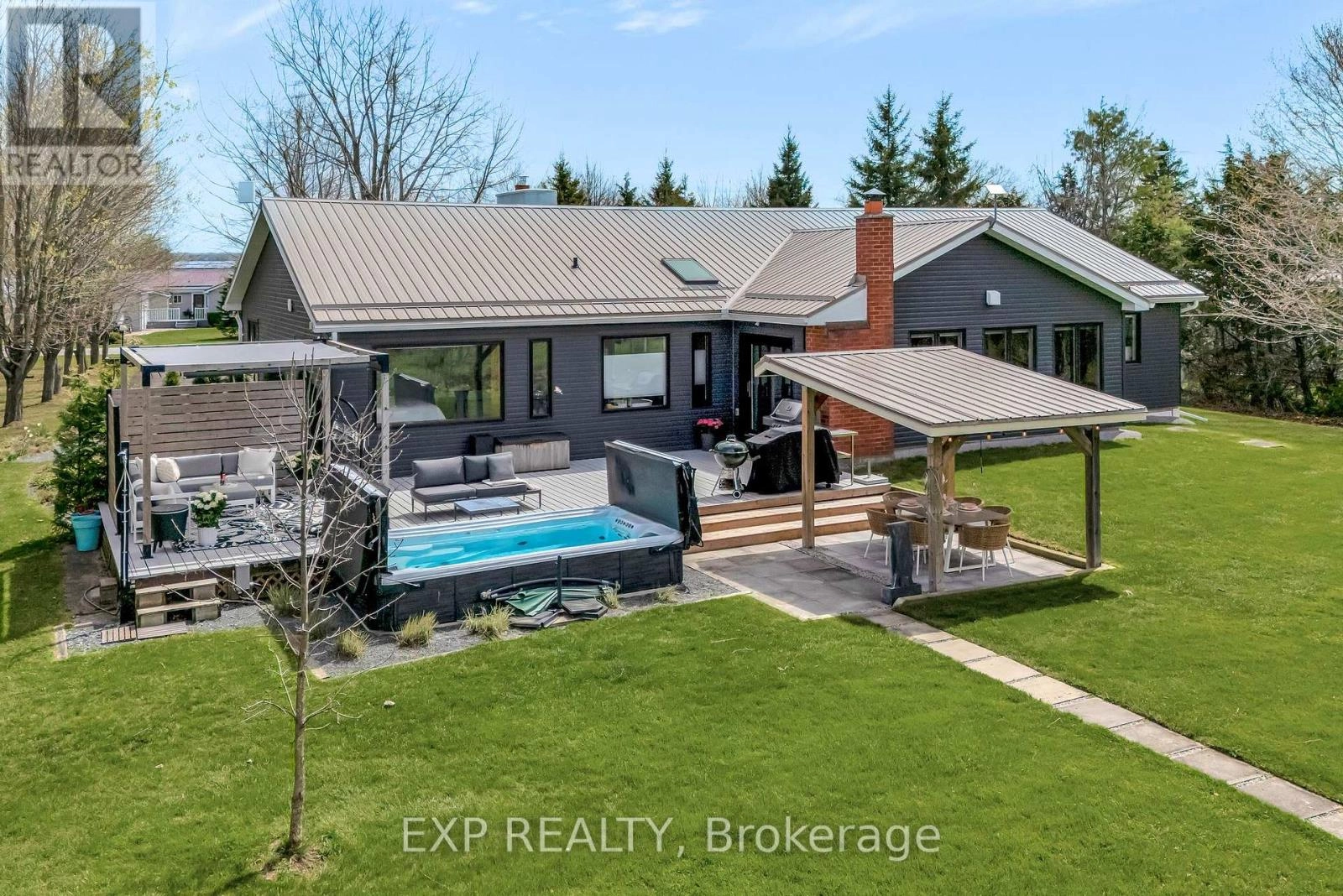 135 Hiscock Shores Road, Prince Edward County, Ontario  K0K 1L0 - Photo 1 - X12245802