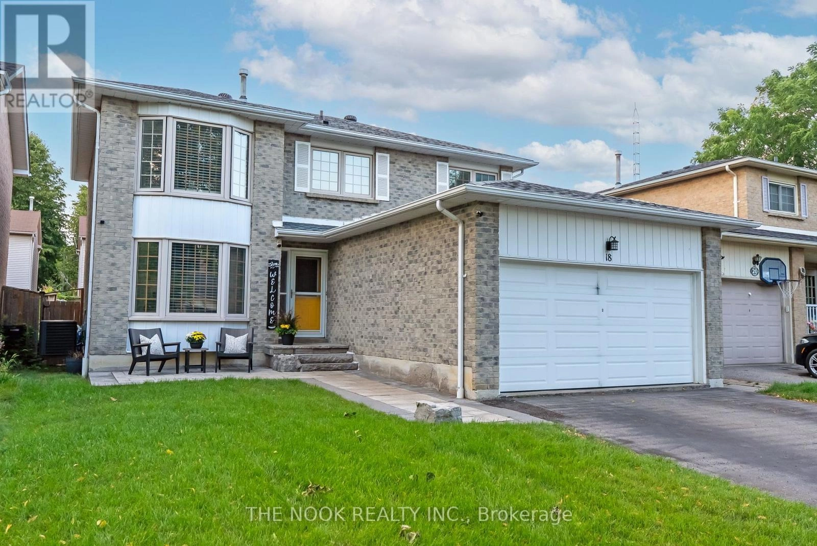 18 Mowat Court, Whitby, Ontario  L1N 8H1 - Photo 1 - E12387594