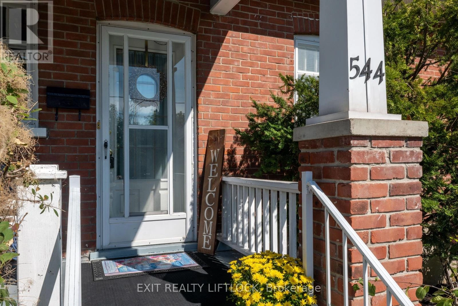 544 Douglas Avenue, Peterborough, Ontario  K9J 4L1 - Photo 3 - X12387627