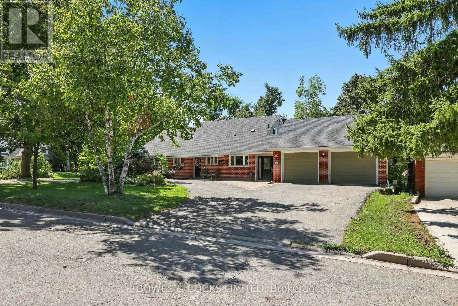 433 Manorhill Avenue, Peterborough, Ontario  K9J 6H7 - Photo 1 - X12387774