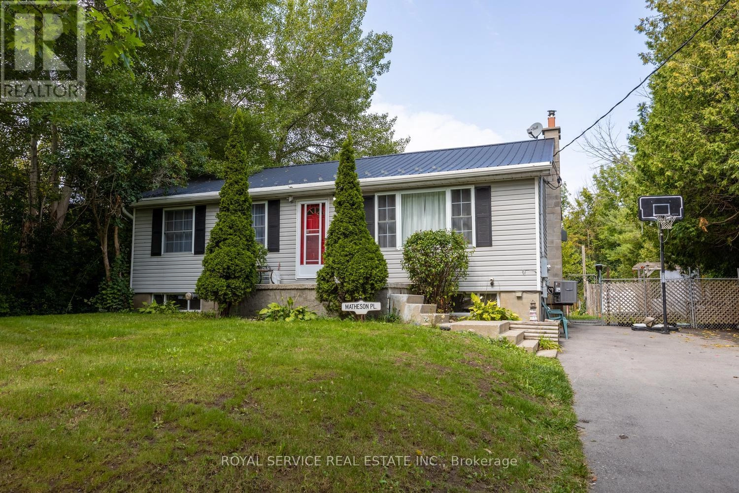 9144 Dale Road, Hamilton Township, Ontario  K9A 4J9 - Photo 3 - X12387992