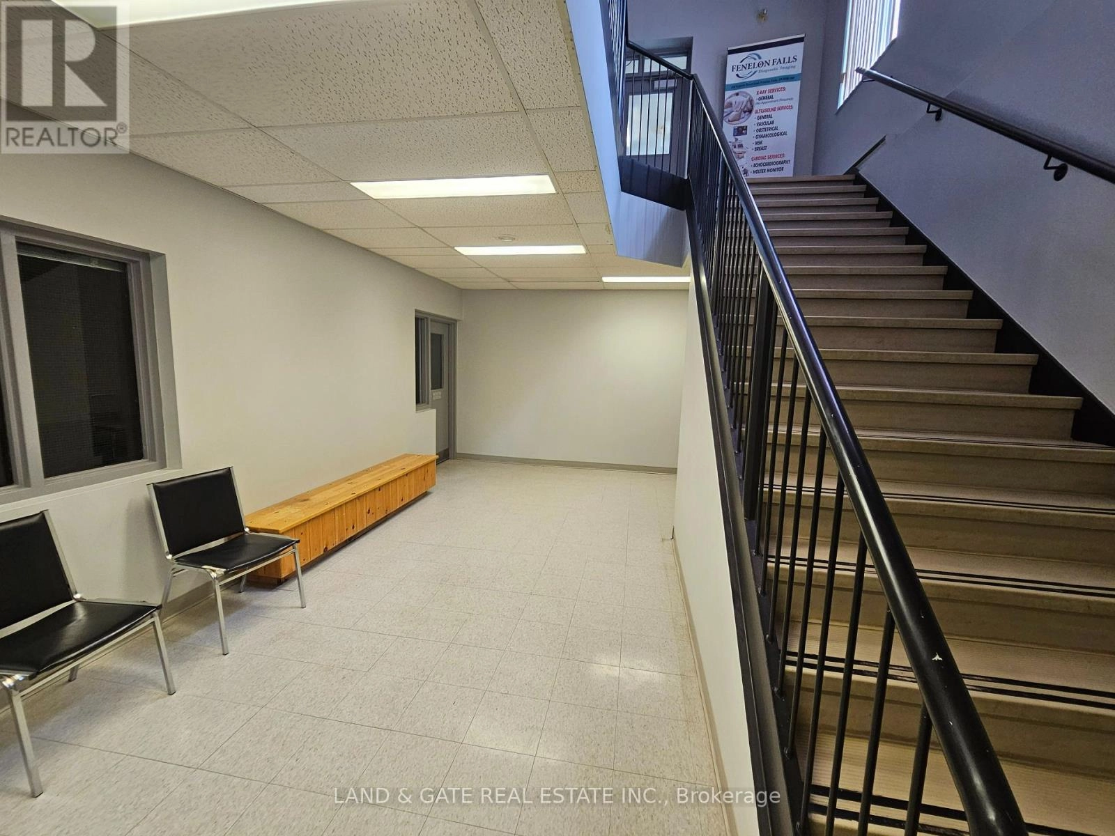 205 Francis Street E, Kawartha Lakes, Ontario  K0M 1N0 - Photo 3 - X12388869