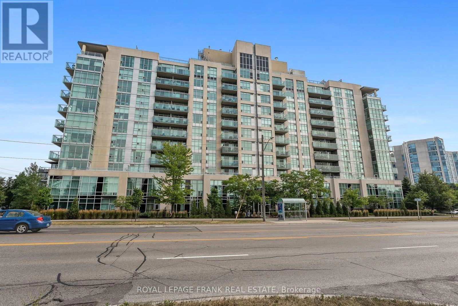 705 - 1600 Charles Street, Whitby, Ontario  L1N 1B8 - Photo 2 - E12330187