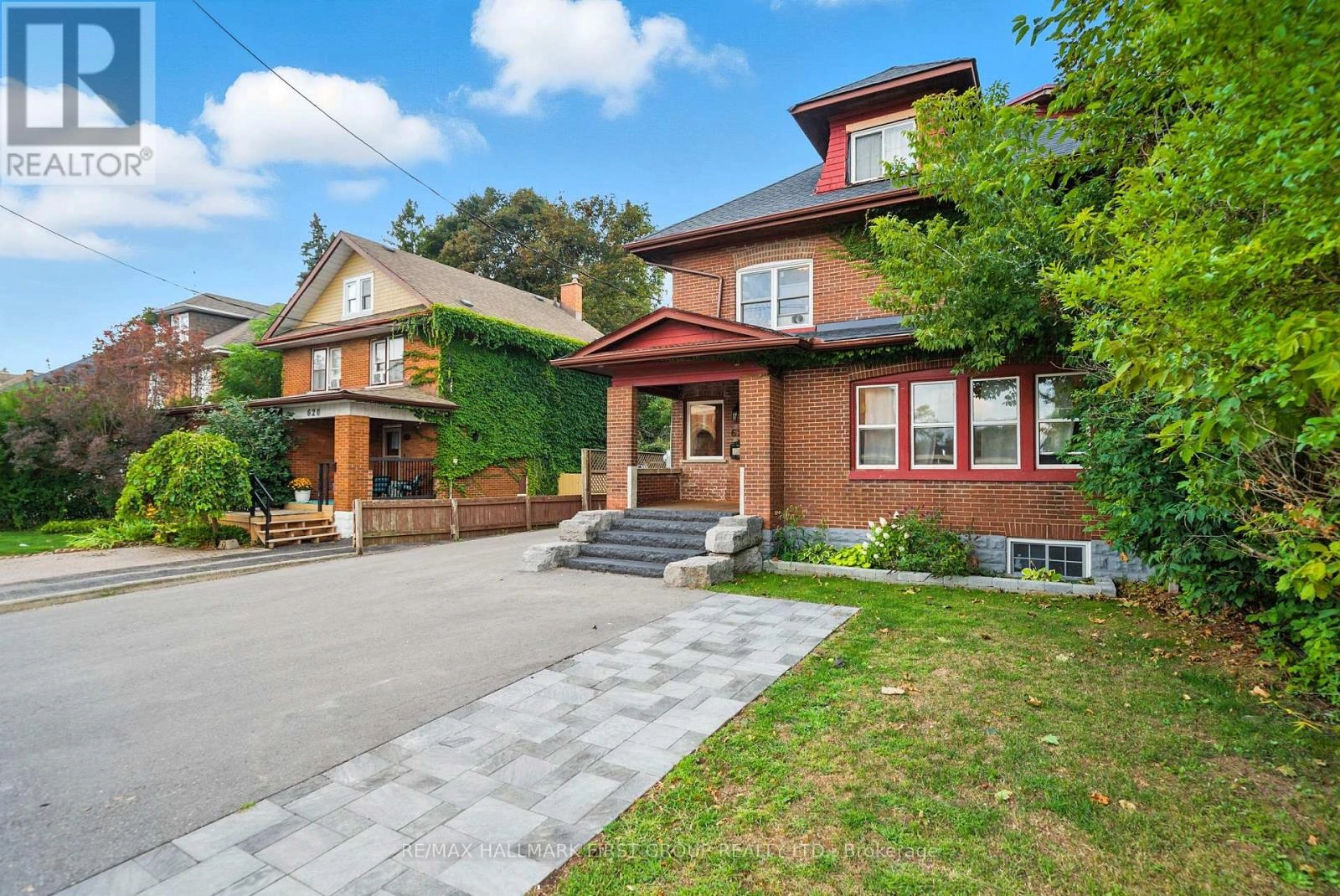 Main/second Floor - 622 Simcoe Street N, Oshawa, Ontario  L1G 4V4 - Photo 2 - E12389251