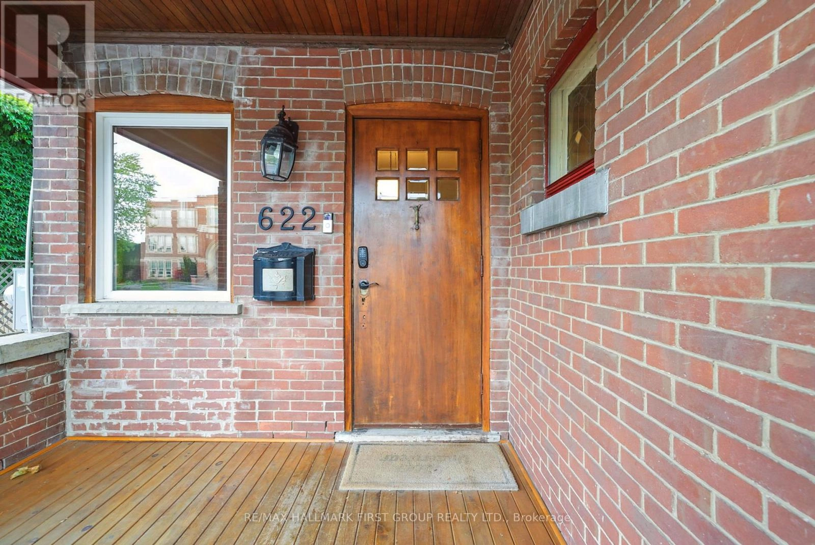 Main/second Floor - 622 Simcoe Street N, Oshawa, Ontario  L1G 4V4 - Photo 3 - E12389251