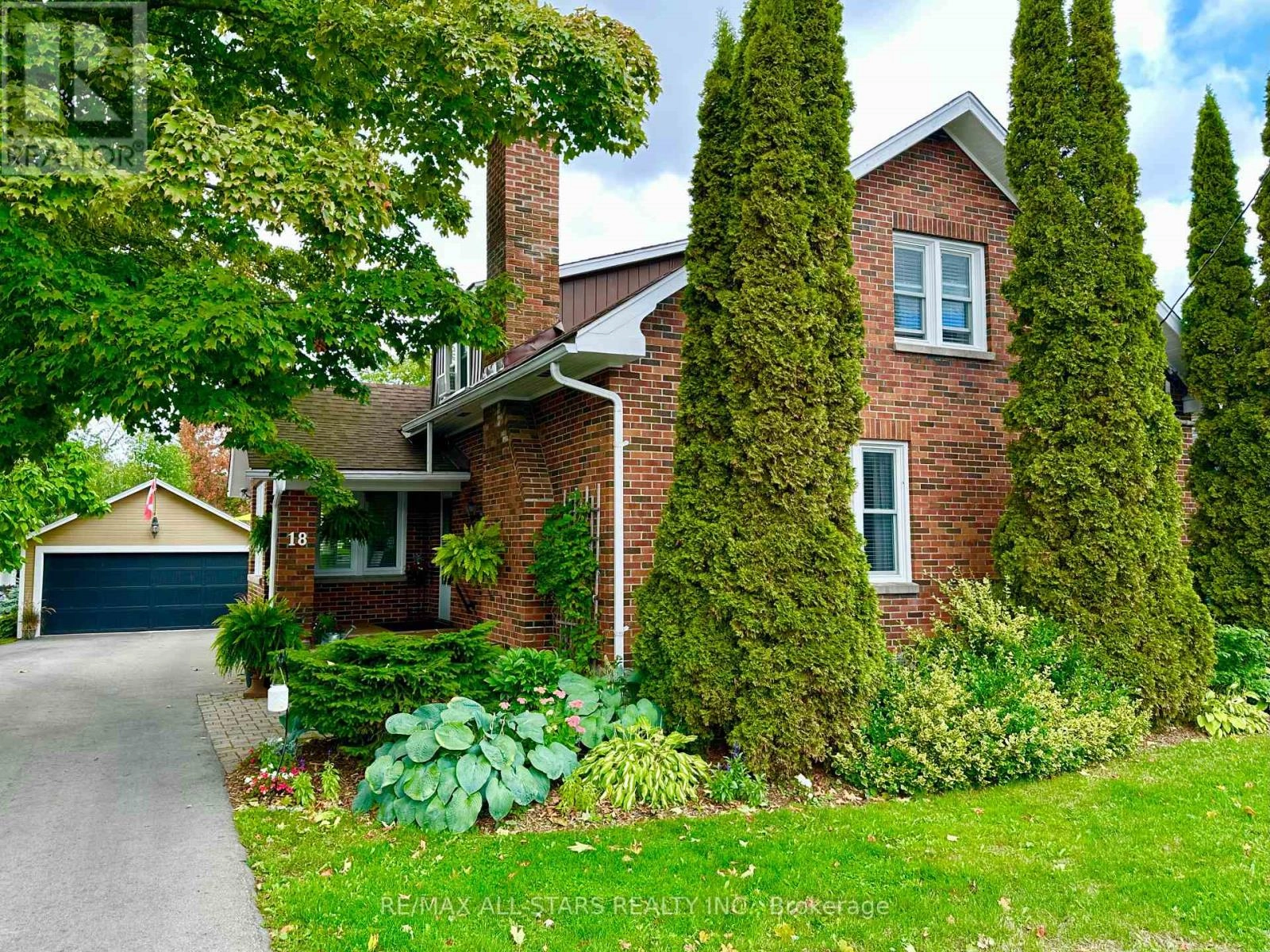 18 Joseph Street, Kawartha Lakes, Ontario  K0M 1A0 - Photo 1 - X12389290