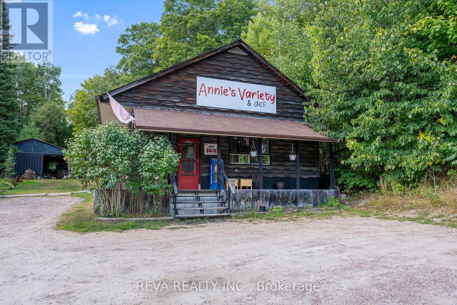 26361 Highway 62 South, Bancroft, Ontario  K0L 1C0 - Photo 2 - X12389370