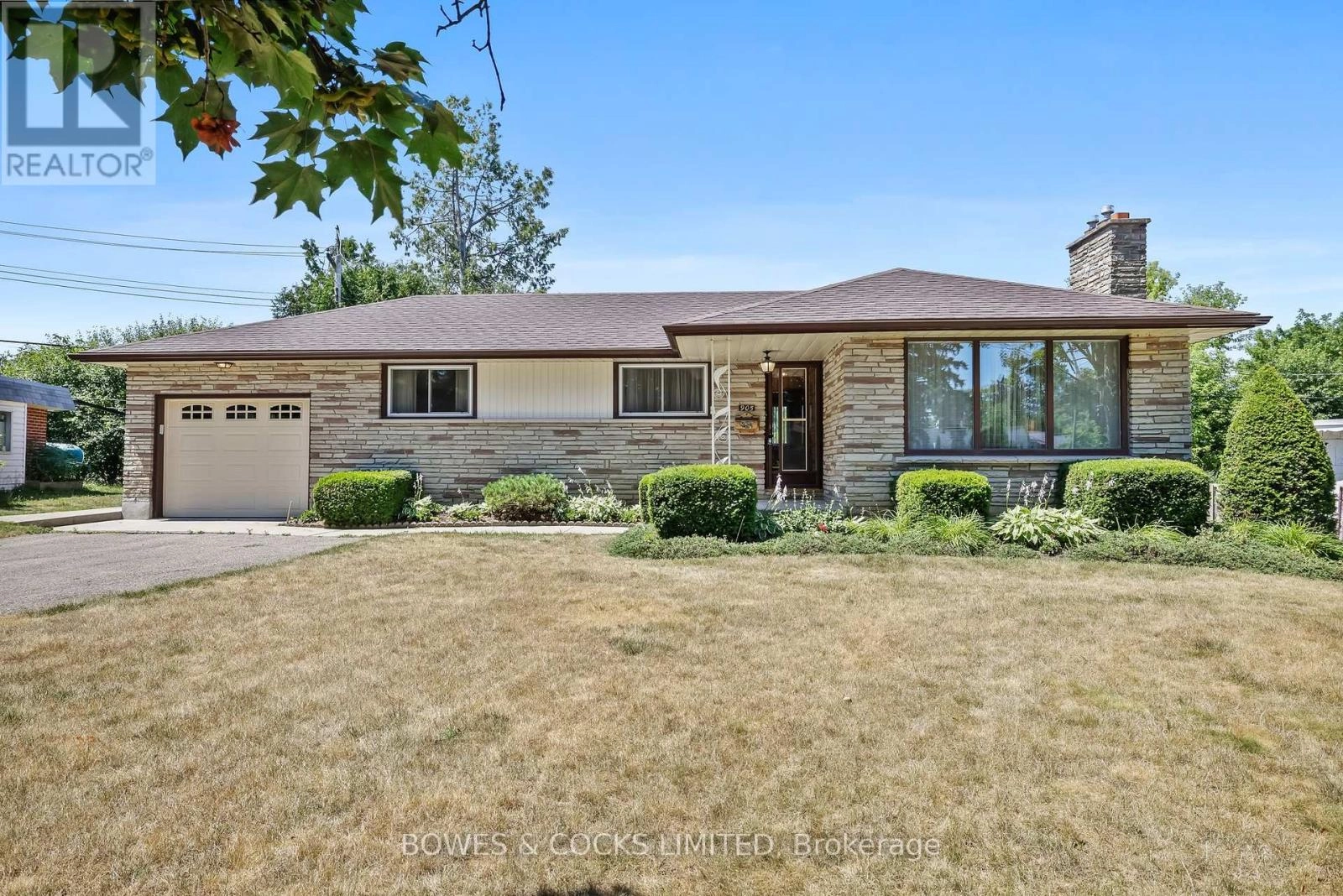 905 Glenholme Avenue, Peterborough, Ontario  K9H 5M4 - Photo 1 - X12389461
