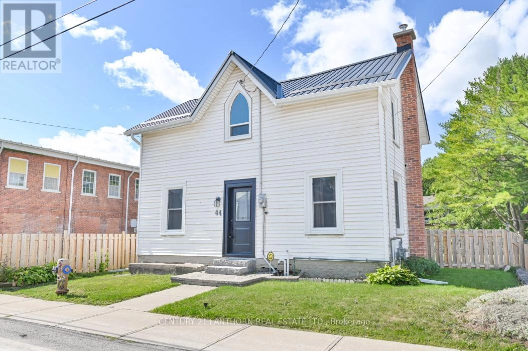 44 Metcalf Street, Tweed, Ontario  K0K 3J0 - Photo 2 - X12389598