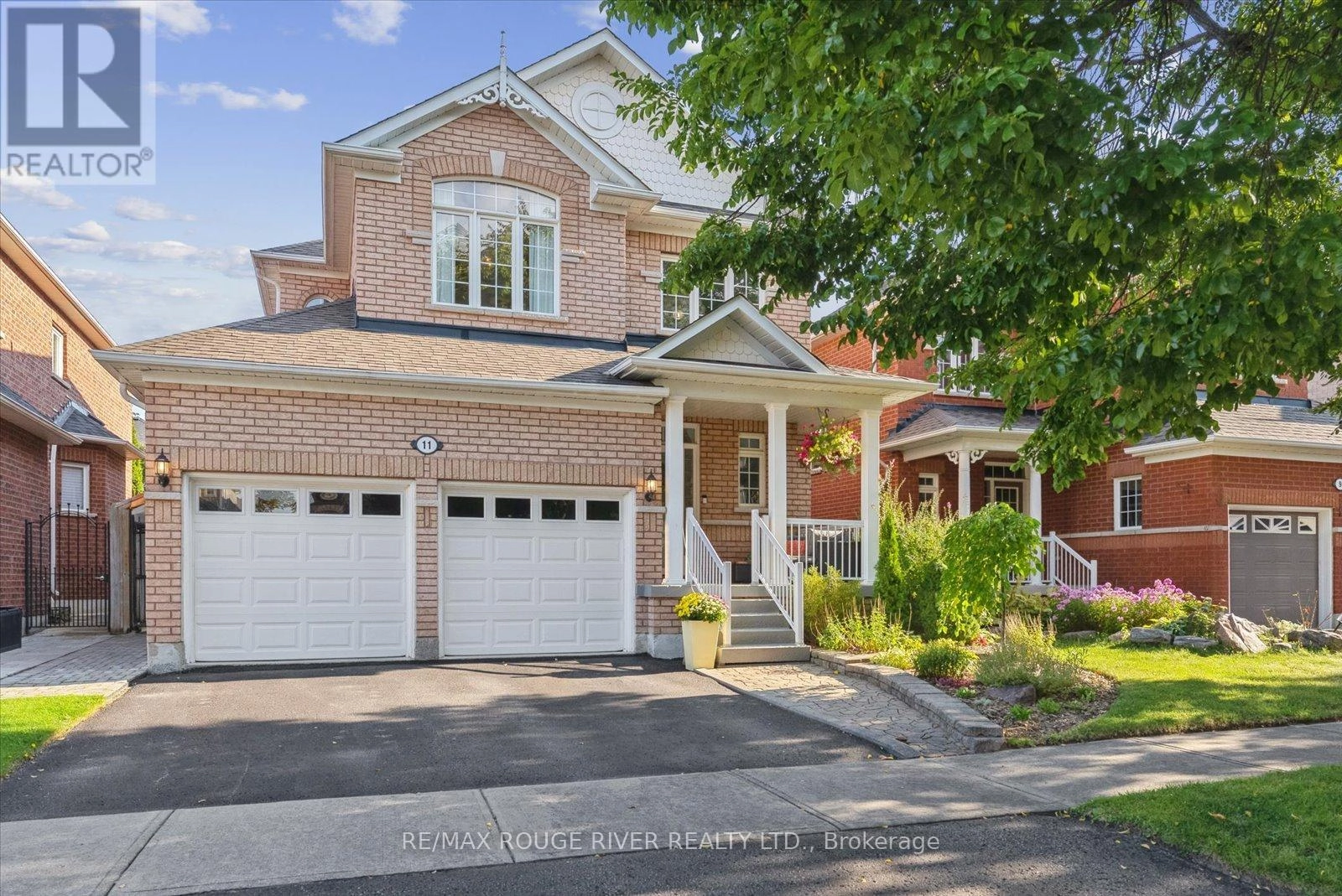 11 Helston Crescent, Whitby, Ontario  L1M 2J9 - Photo 1 - E12390769