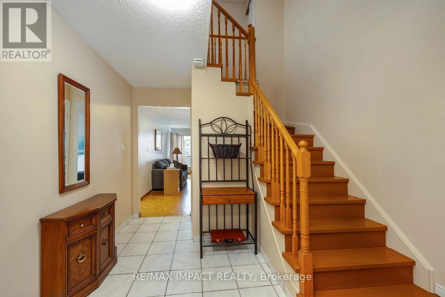 820 Bennett Crescent, Oshawa, Ontario  L1K 1V4 - Photo 3 - E12391291