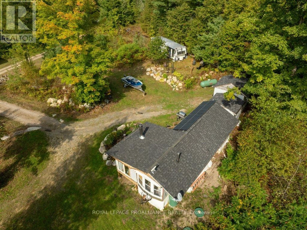 216 Glastonbury Road, Addington Highlands, Ontario  K0H 2G0 - Photo 3 - X12391351