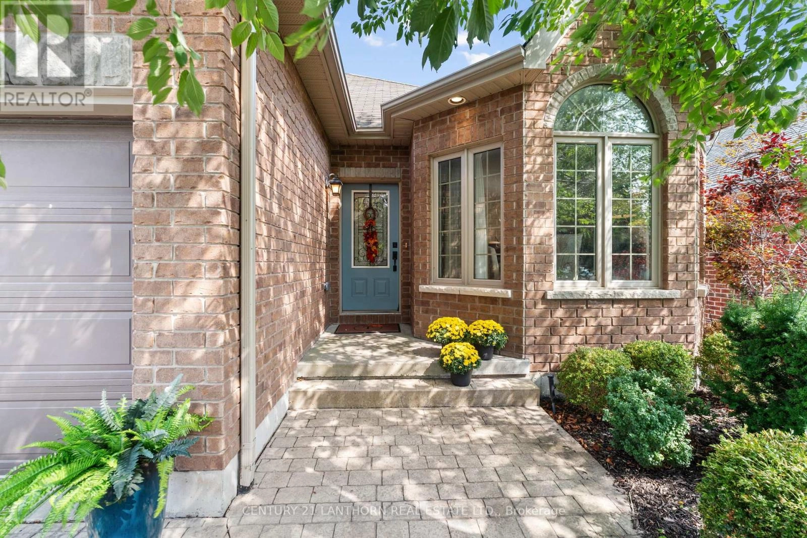 18 Mcdougall Drive, Belleville, Ontario  K8N 4Z5 - Photo 2 - X12391811