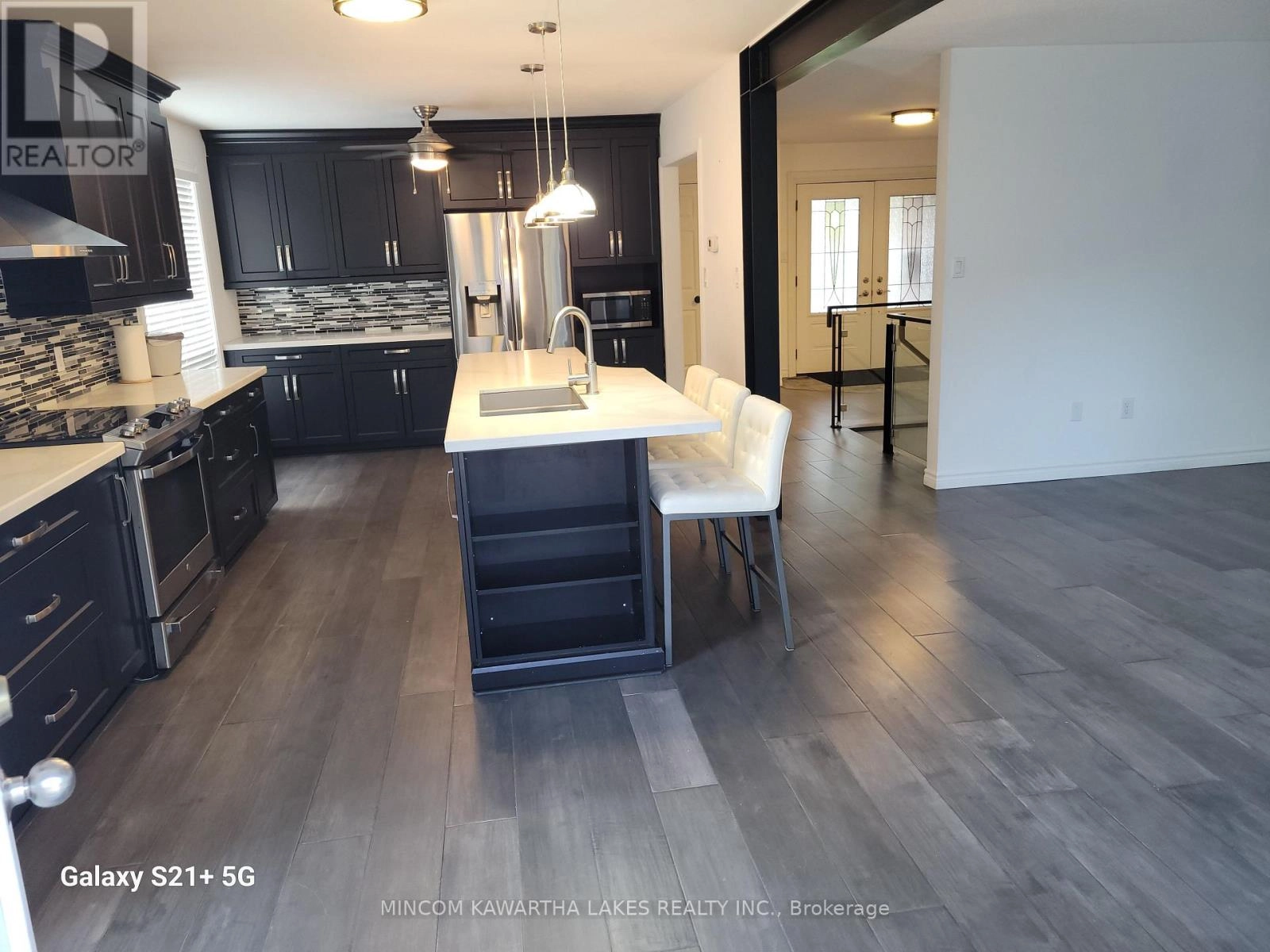 557 Westman Avenue, Peterborough, Ontario  K9K 2E6 - Photo 3 - X12380774