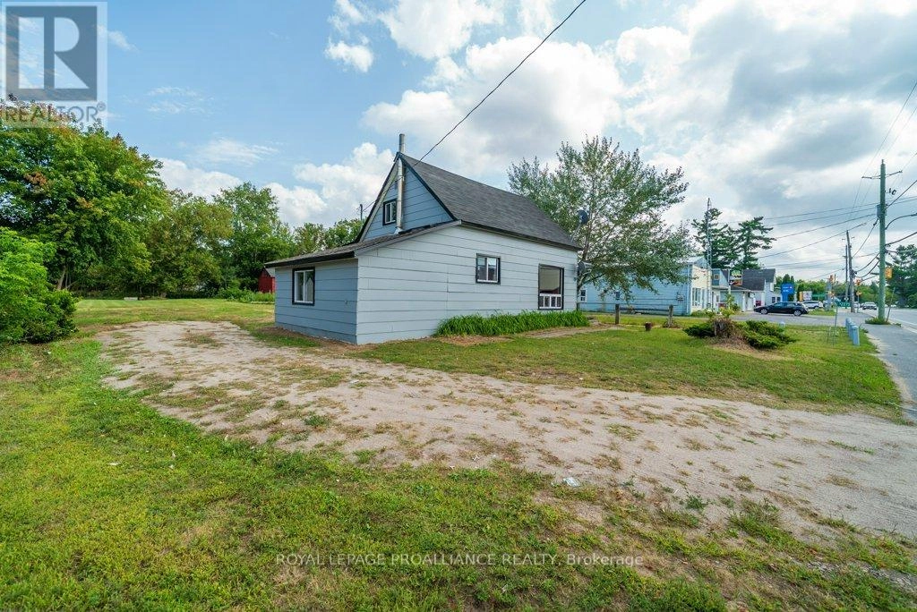 12275 Highway 41, Addington Highlands, Ontario  K0H 2G0 - Photo 3 - X12391836