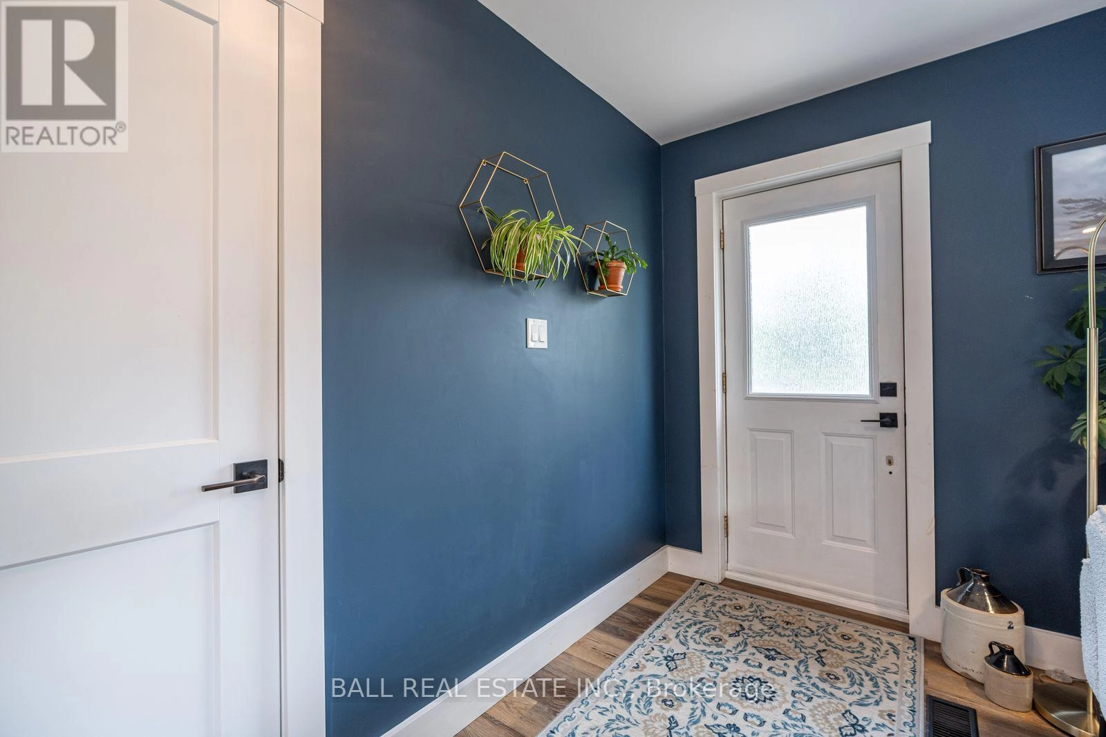 39 Bishop Street, Selwyn, Ontario  K0L 2H0 - Photo 3 - X12391892