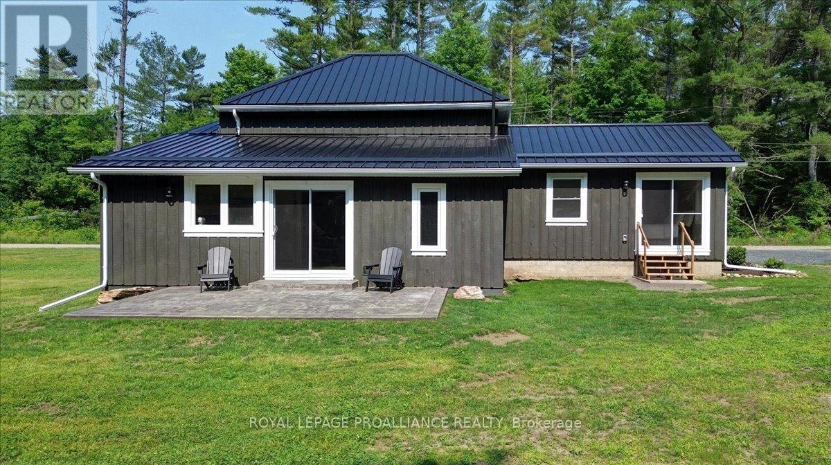 1040 Snider Road, North Frontenac, Ontario  K0H 1K0 - Photo 3 - X12391972