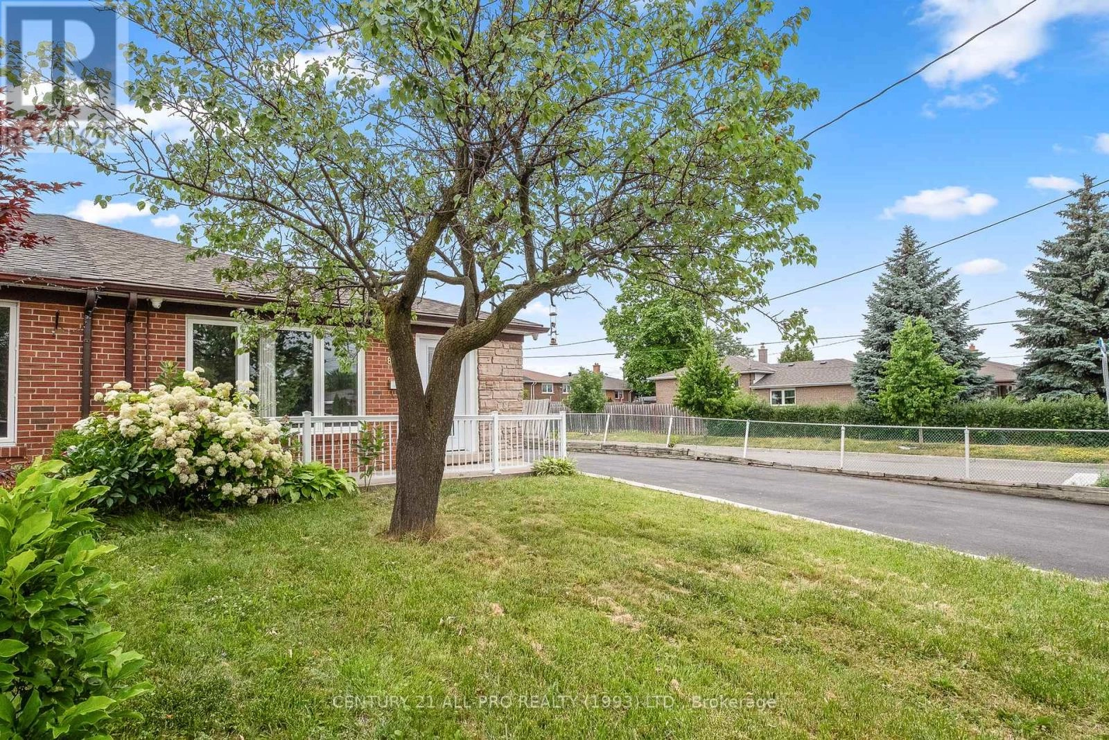 84 Goldsboro Road, Toronto, Ontario  M9L 1A7 - Photo 1 - W12265429