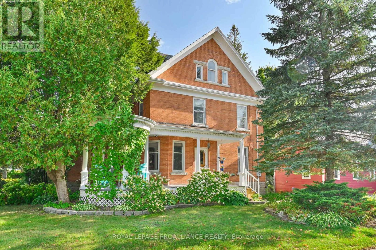 262 Metcalf Street, Tweed, Ontario  K0K 3J0 - Photo 2 - X12392235