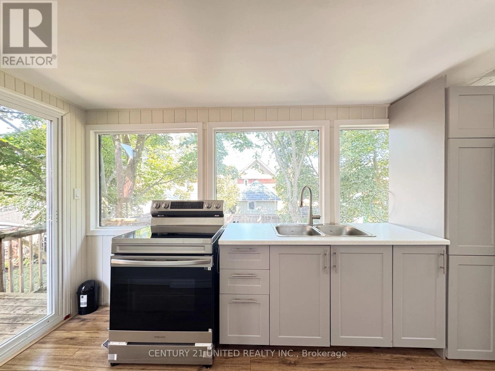 312 Elias Avenue, Peterborough, Ontario  K9J 5G9 - Photo 3 - X12392294