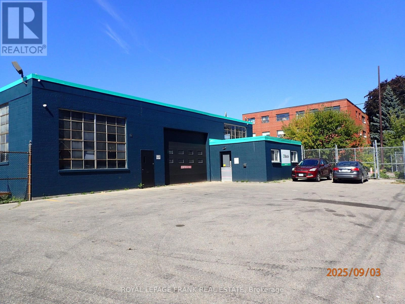 182&188 Park Road S, Oshawa, Ontario  L1J 4H2 - Photo 3 - E11931372