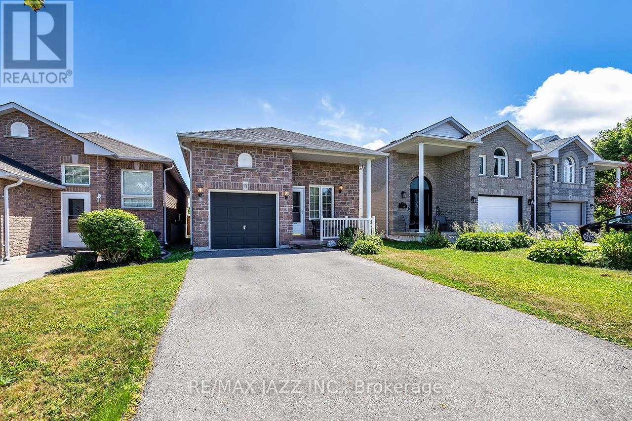 15 Daiseyfield Avenue, Clarington, Ontario  L1E 3E8 - Photo 2 - E12393728