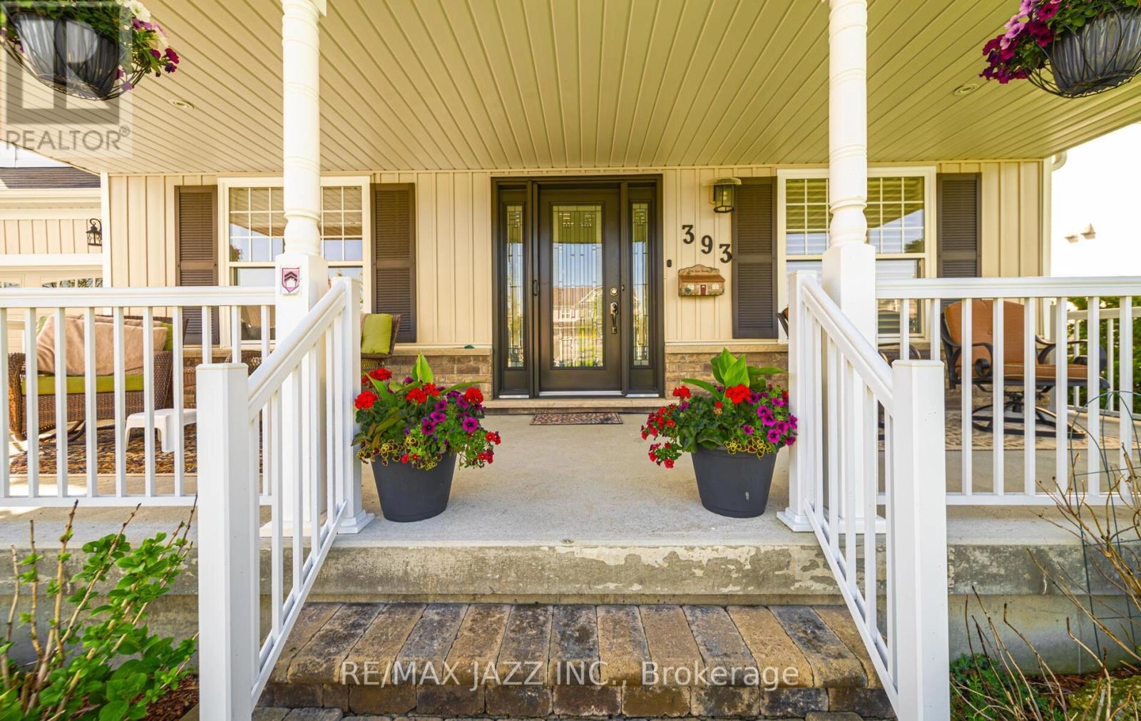 393 Lakeshore Road, Port Hope, Ontario  L1A 0A4 - Photo 2 - X12393869
