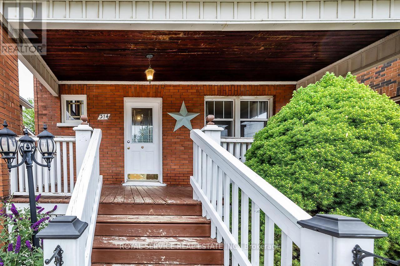 314 Gliddon Avenue, Oshawa, Ontario  L1H 1Z4 - Photo 2 - E12394017