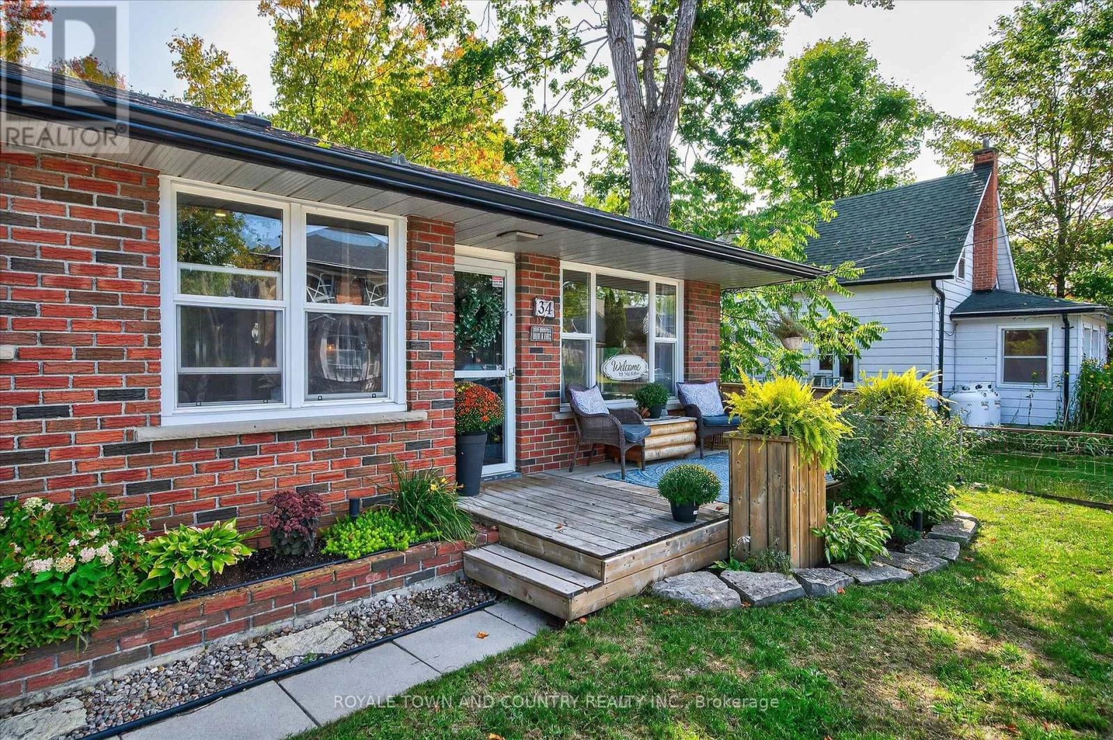 34 William Street, Kawartha Lakes, Ontario  K0M 1A0 - Photo 2 - X12393999