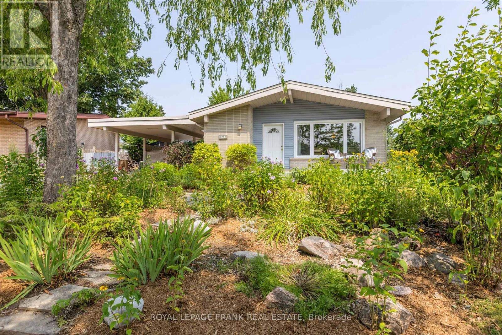 1289 Algonquin Boulevard, Peterborough, Ontario  K9H 6N1 - Photo 2 - X12394016
