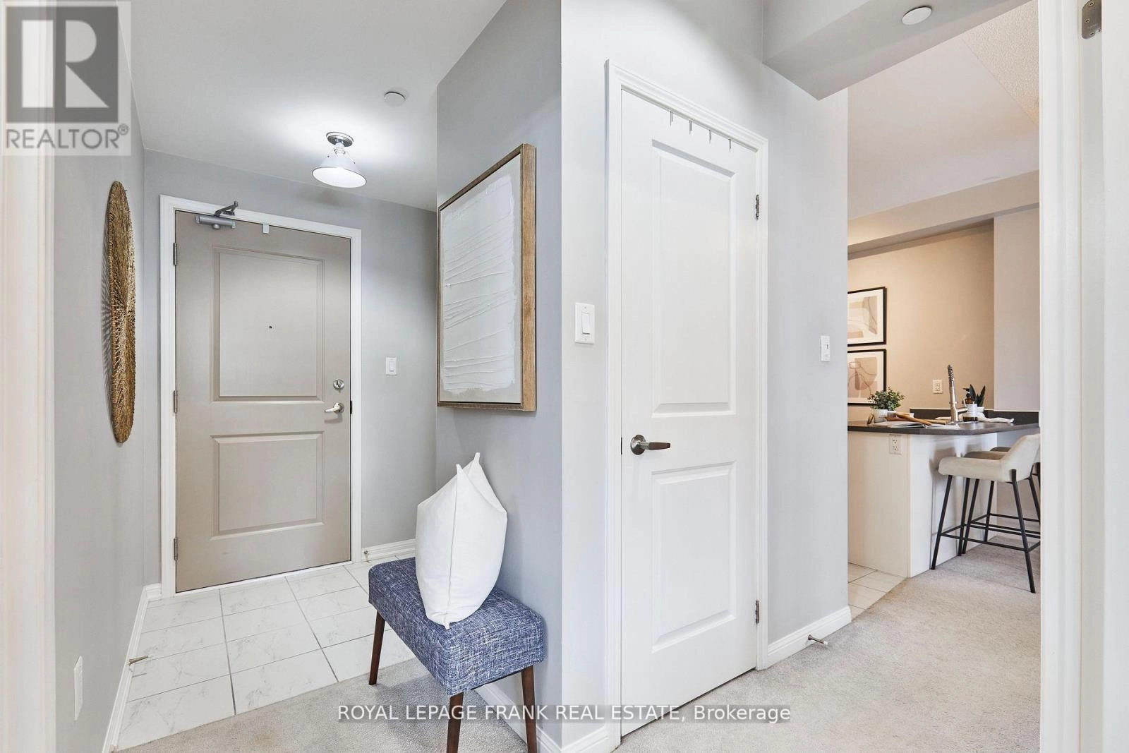 112 - 84 Aspen Springs Drive, Clarington, Ontario  L1C 0V3 - Photo 1 - E12394268