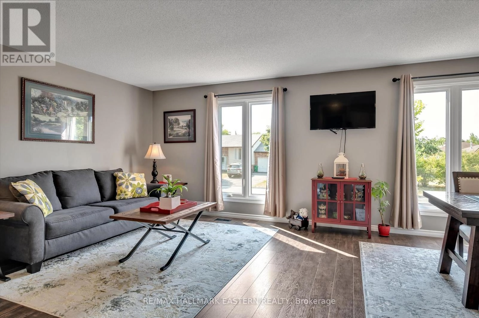 2574 Foxmeadow Road, Peterborough, Ontario  K9L 1X2 - Photo 3 - X12394262